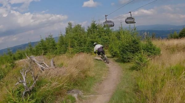 TRAIL HUNTER
