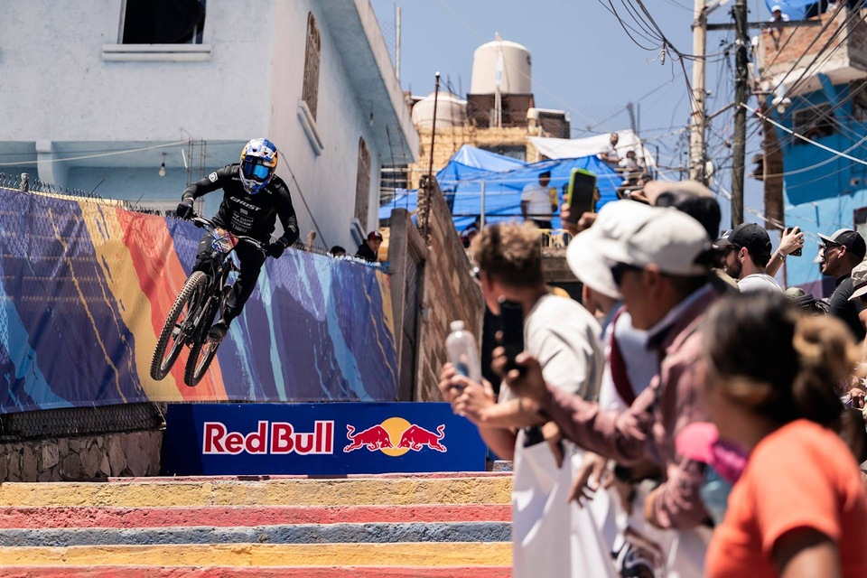 Dokument Red Bull Guanajuato Cerro Abajo highlights