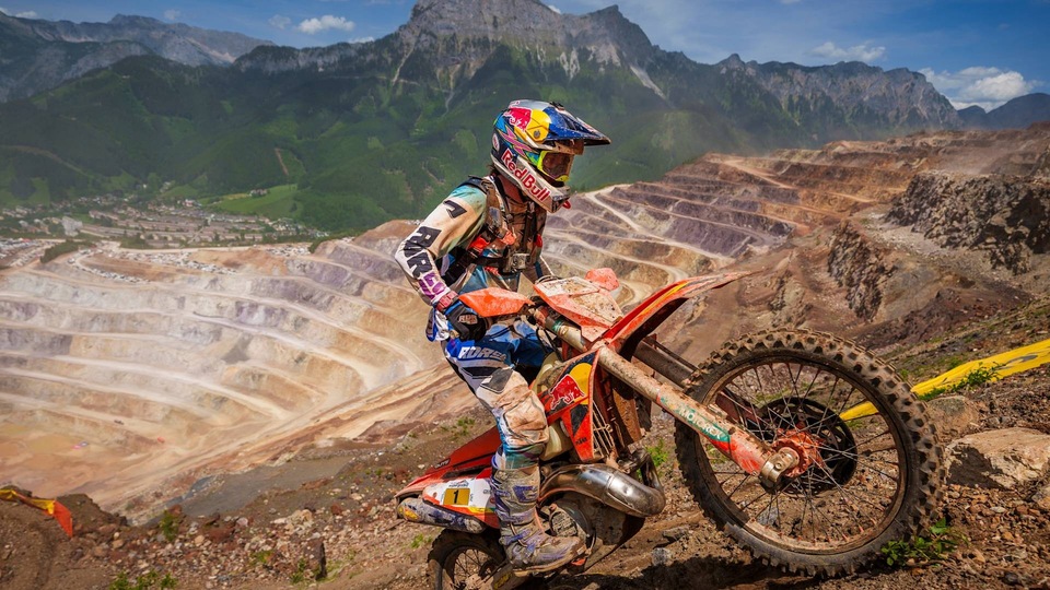 Dokumentarci Moto Rider vs Enduro Race
