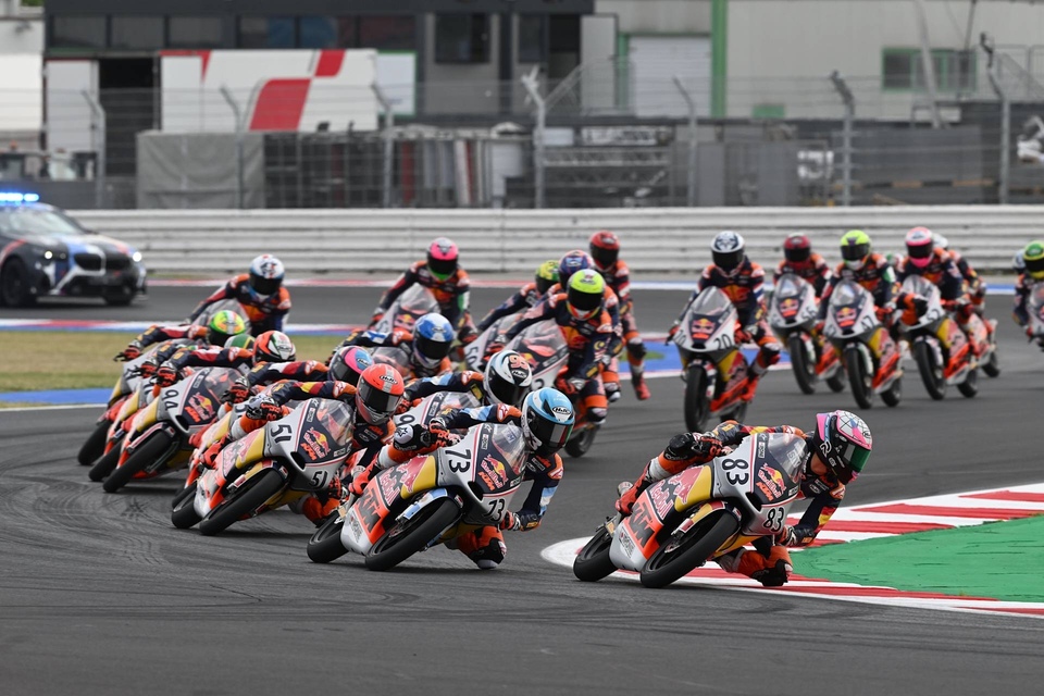 Dokument Red Bull MotoGP™ Rookies Cup Aragon: Race 5