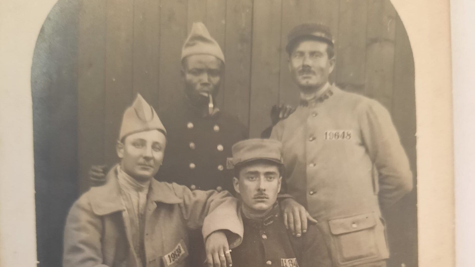 Dokument Ils étaient tirailleurs, voix oubliées de la Grande Guerre
