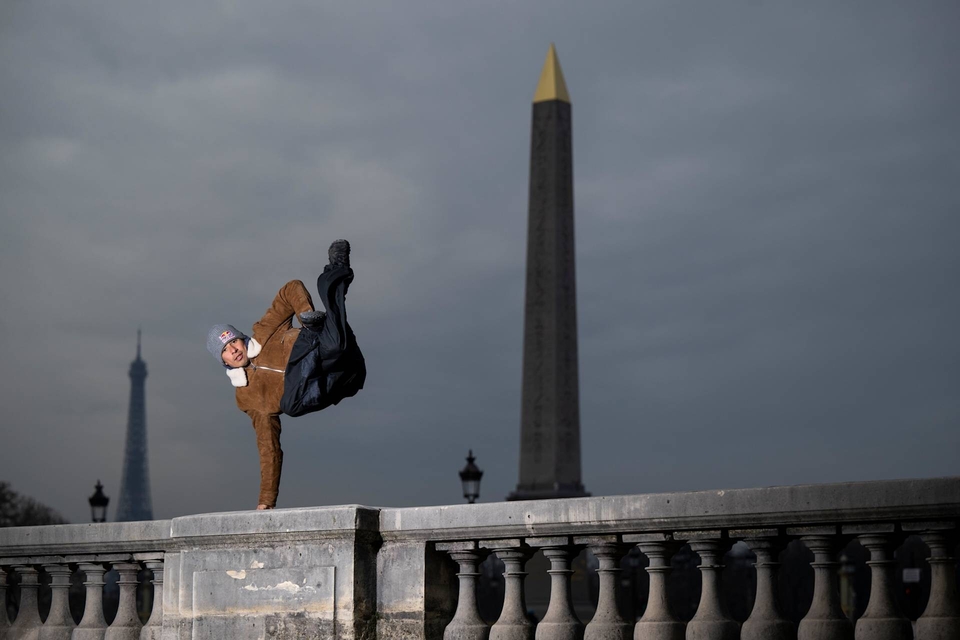 Dokument Victor Montalvo: Breaking the Loop