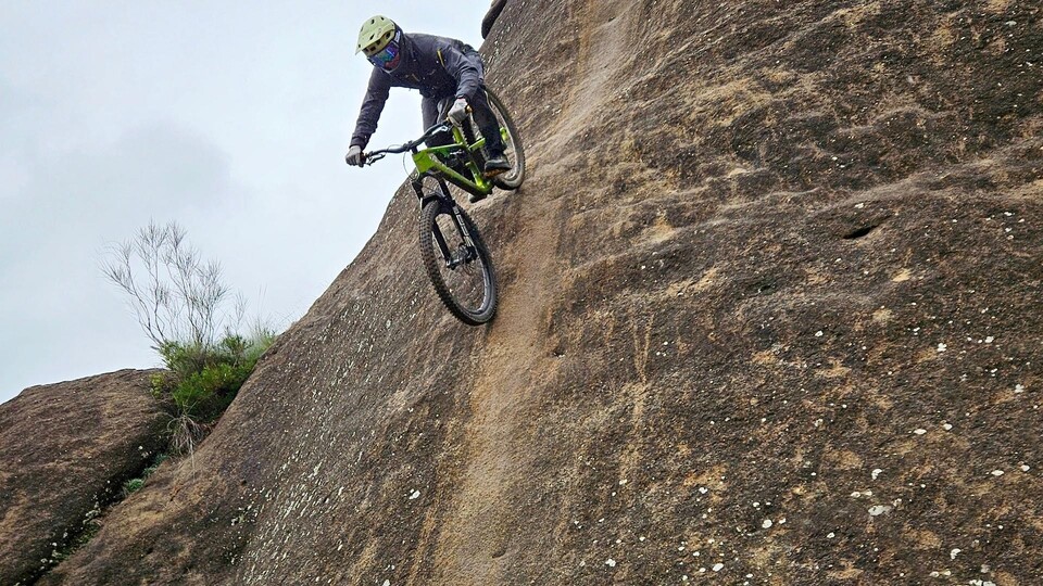 TRAIL HUNTER